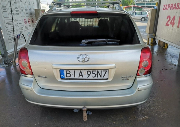 Toyota Avensis cena 6199 przebieg: 213121, rok produkcji 2004 z Kowalewo Pomorskie małe 22